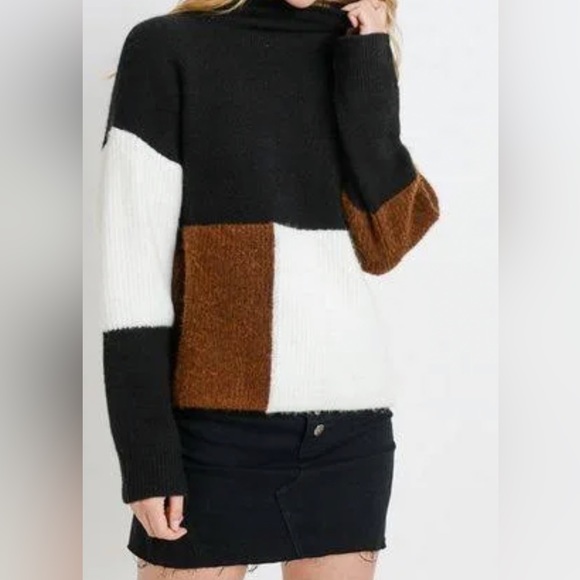 Colorblock Sweater - Picture 4 of 4
